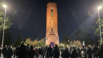 Hundreds gathered at the Bathurst War Memorial Carillon for the ANZAC Day Dawn Service. Picture by Alise McIntosh