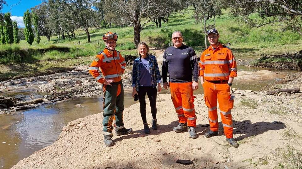 Libby Tobin with members of the NSW SES Bathurst Unit who visited the property to help out when the family was isolated. Picture supplied by NSW SES Bathurst Unit