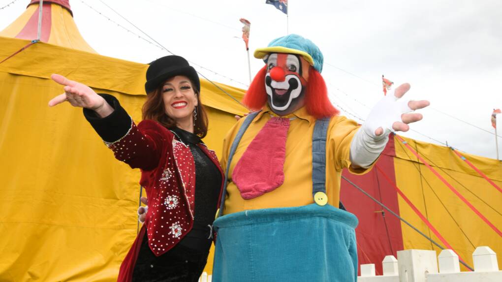 Ringmaster Jane De Goldi of Hudsons Circus and Goldie the Clown rolling out 10th anniversary performances in Orange until November 5. Picture by Carla Freedman.