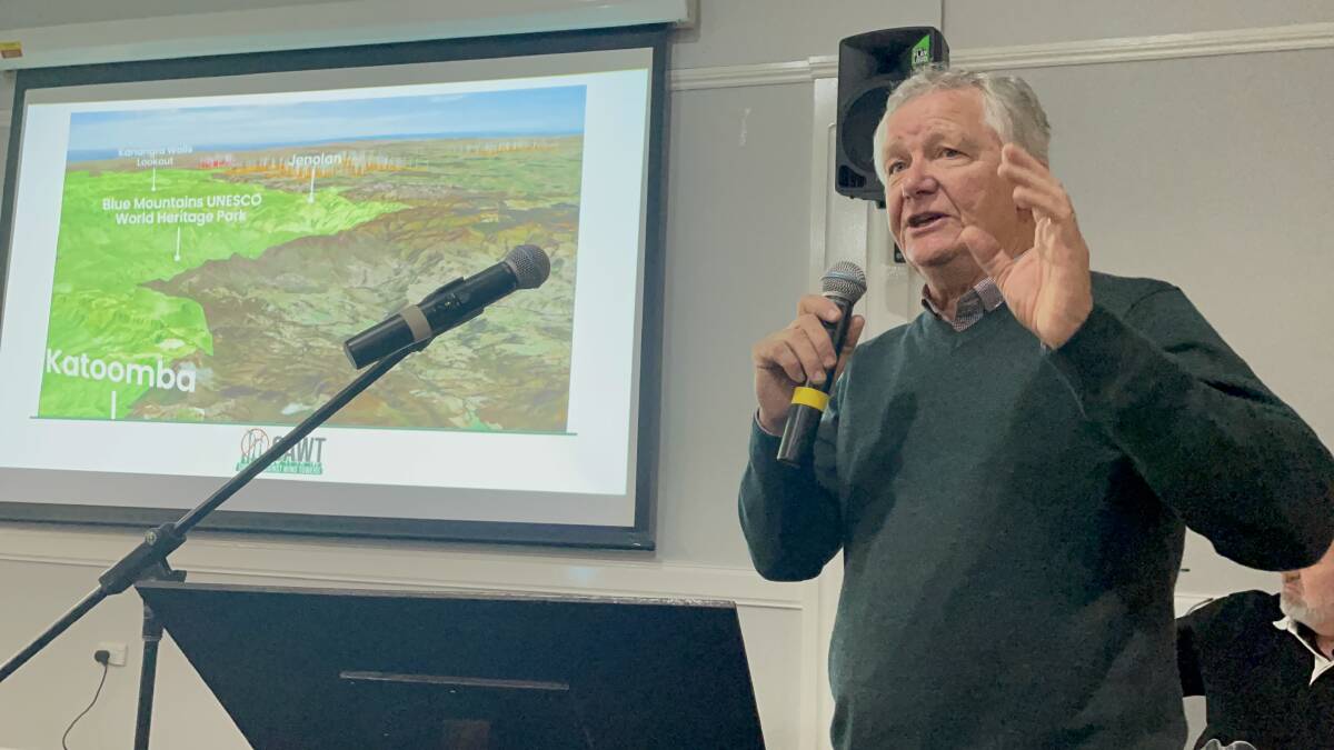 Frank O'Connor speaks during the meeting about the group's fears that the proposed wind towers will be visible from Katoomba and Blackheath.