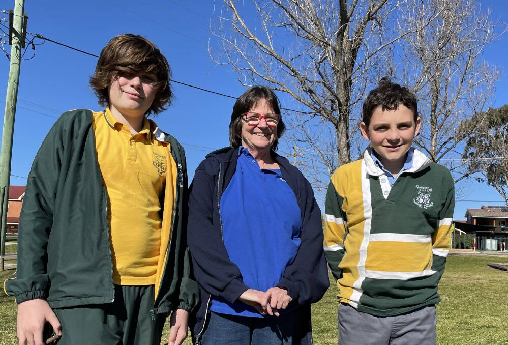 Connor Klower, his nan Marina Gray and his mate Zevi Hope will take part in the Vinnies Community Sleepout.