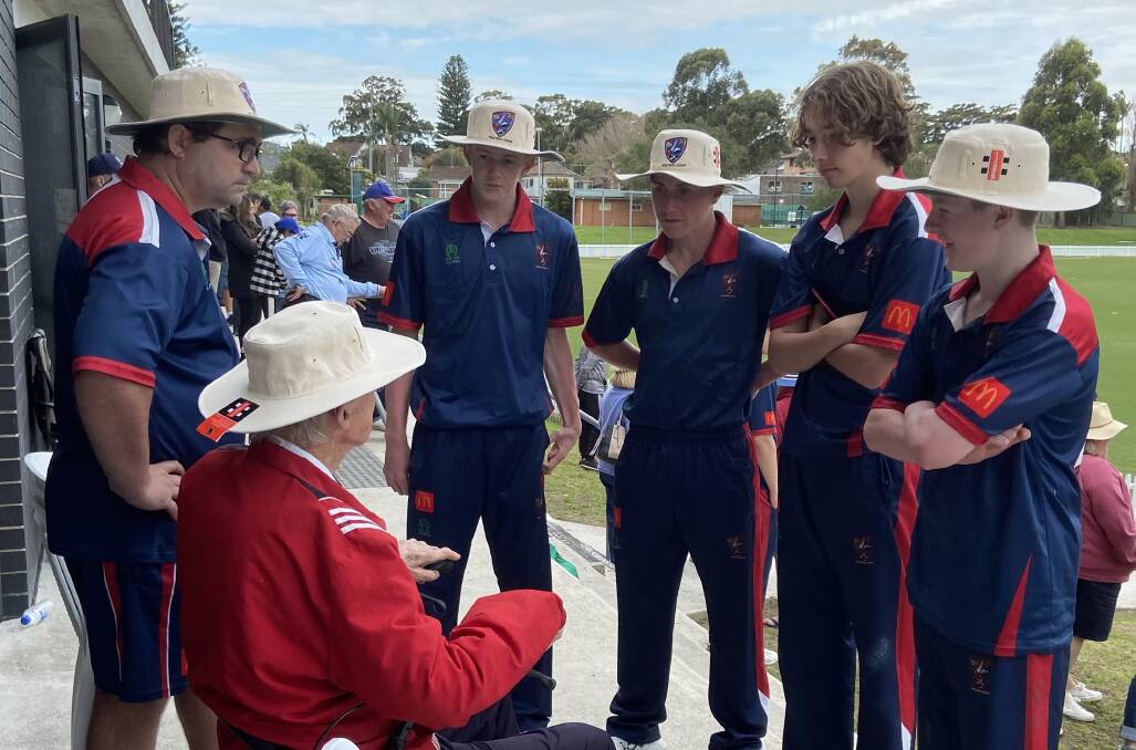 Former Australia skipper and Perthville native Brian Booth chats to the Bathurst District representatives in the Western Zone under 16s. Picture supplied