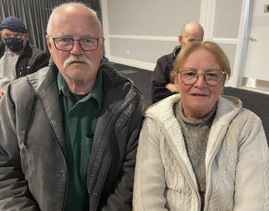 Bob and Debbie Flory were among the hundreds to pack into the Oberon RSL.