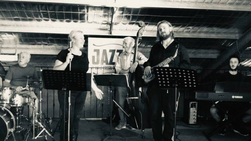 Enjoy the jazz funk from Pengopuss at Vale Creek Wines on Mother's Day.